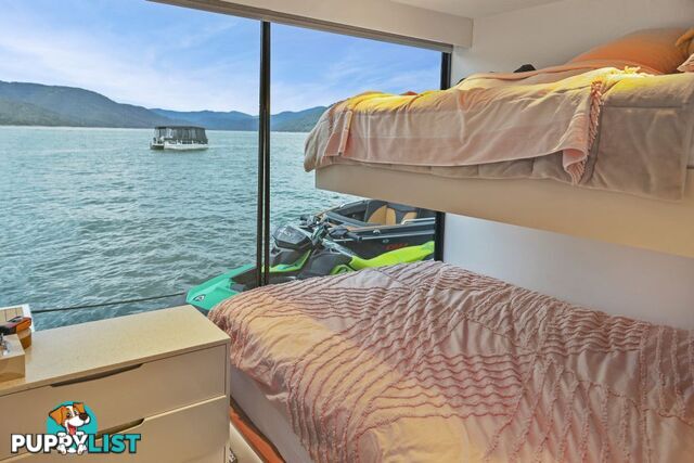 Legacy Houseboat Holiday Home on Lake Eildon