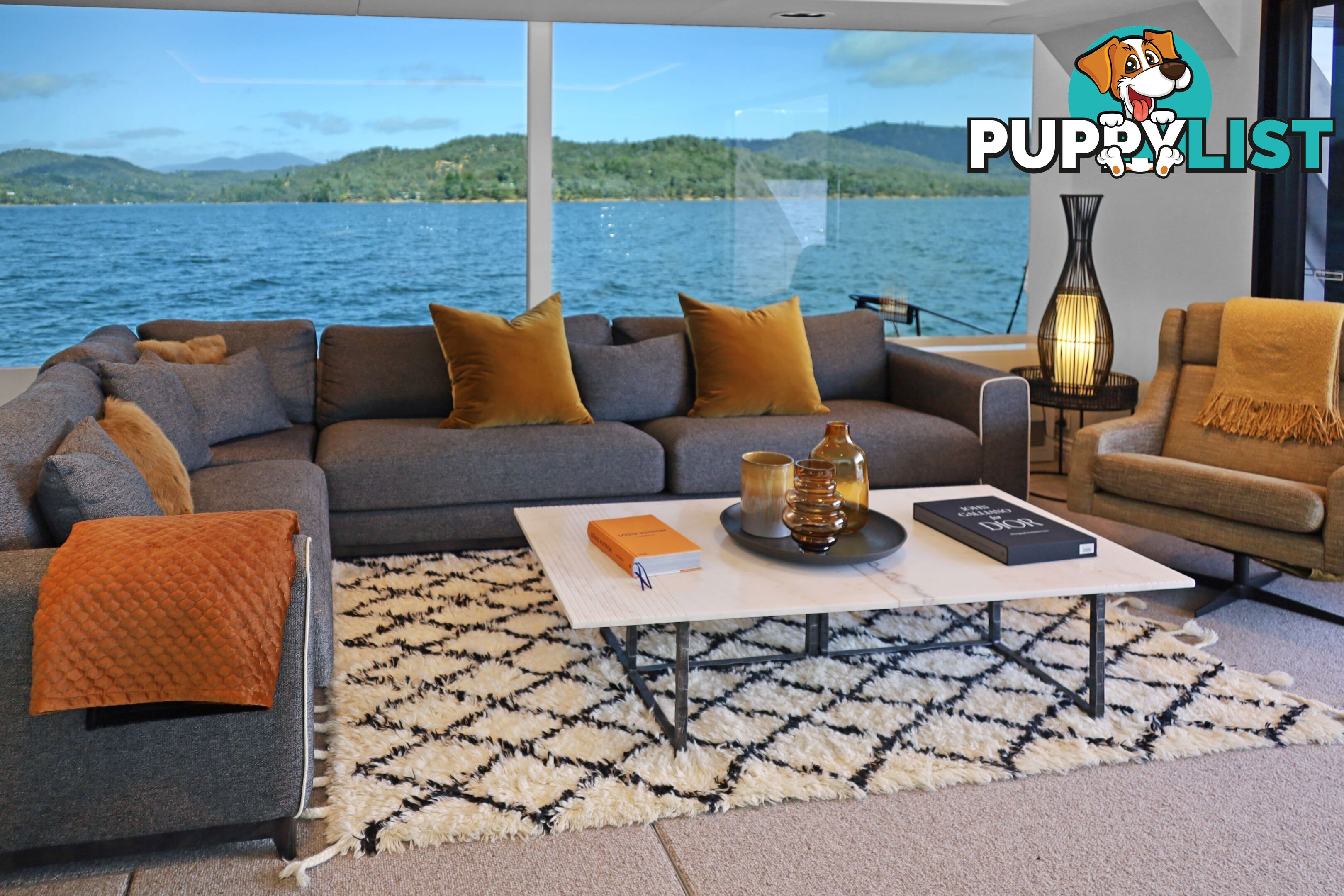 Signature Houseboat Holiday Home on Lake Eildon