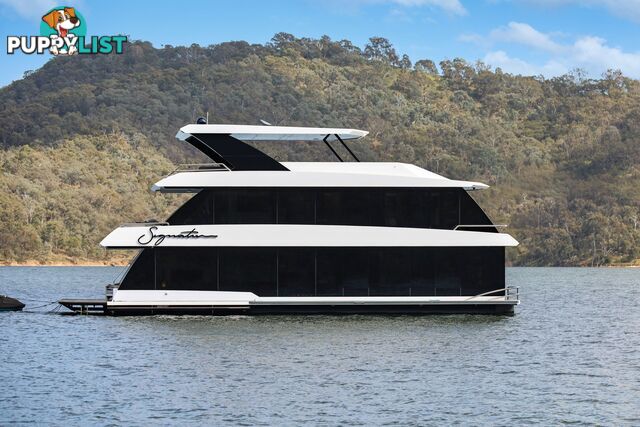 Signature Houseboat Holiday Home on Lake Eildon