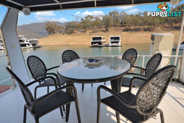 Sequester Ramsay Cruiser on Lake Eildon