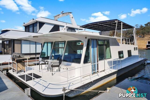 Sequester Ramsay Cruiser on Lake Eildon