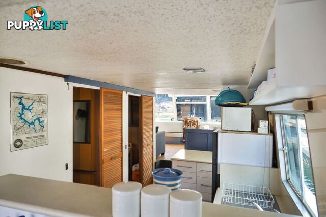 Sequester Ramsay Cruiser on Lake Eildon