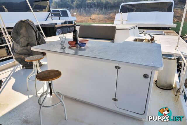 Sequester Ramsay Cruiser on Lake Eildon