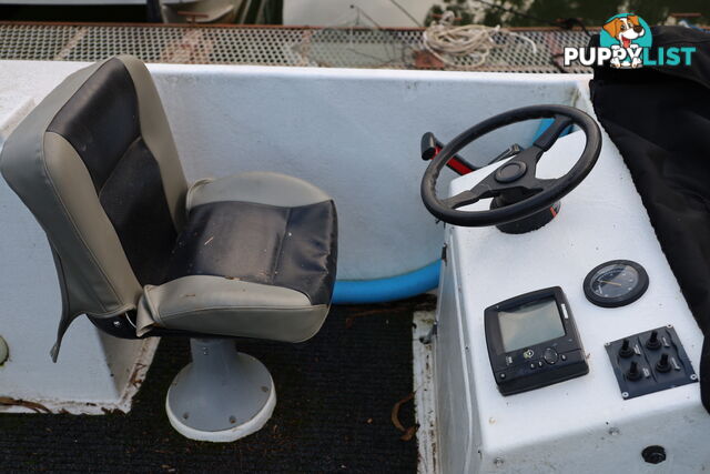 TB Dayboat on Lake Eildon