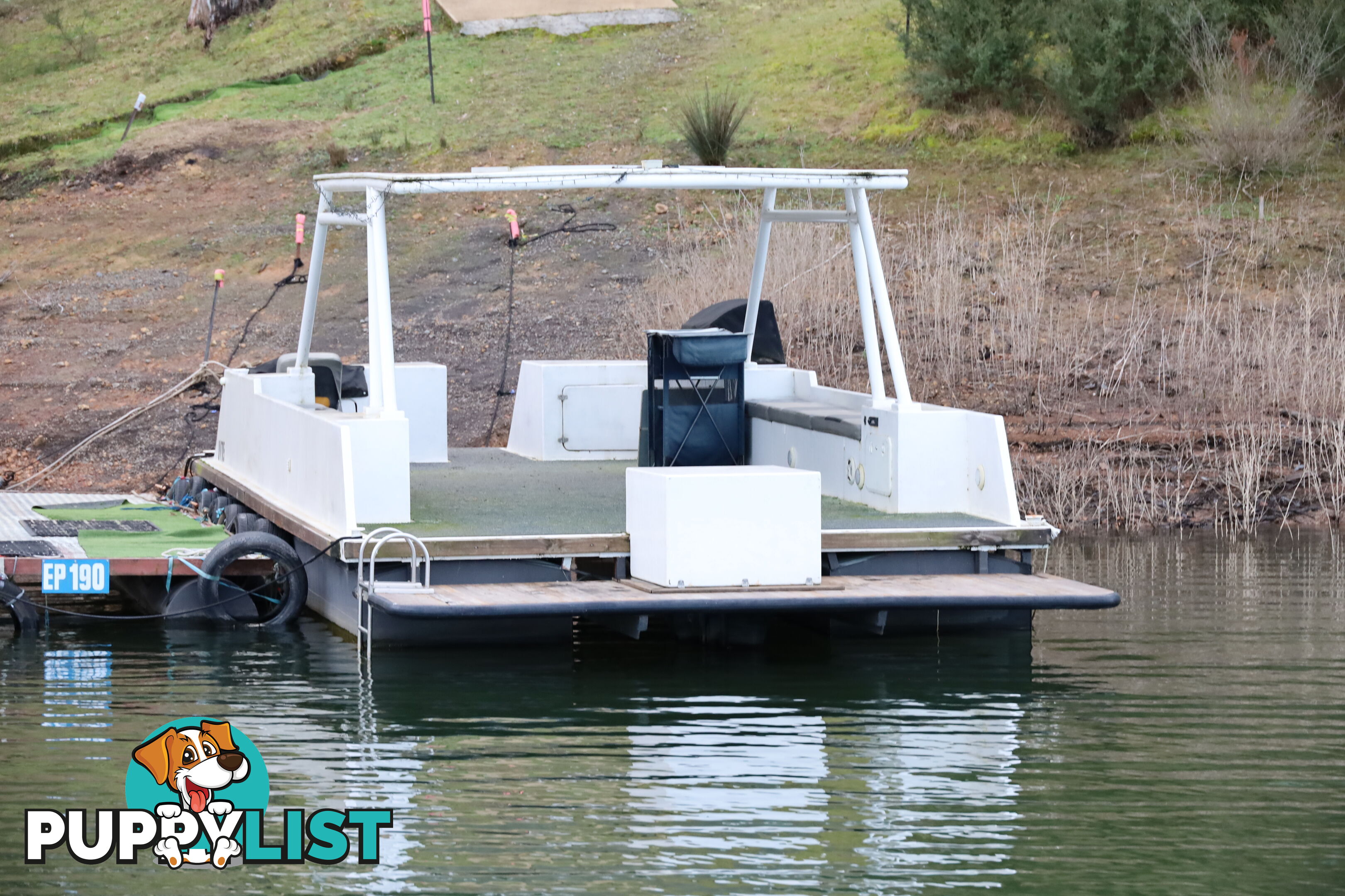 TB Dayboat on Lake Eildon