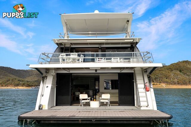 ENIGMA Houseboat Holiday Home on Lake Eildon