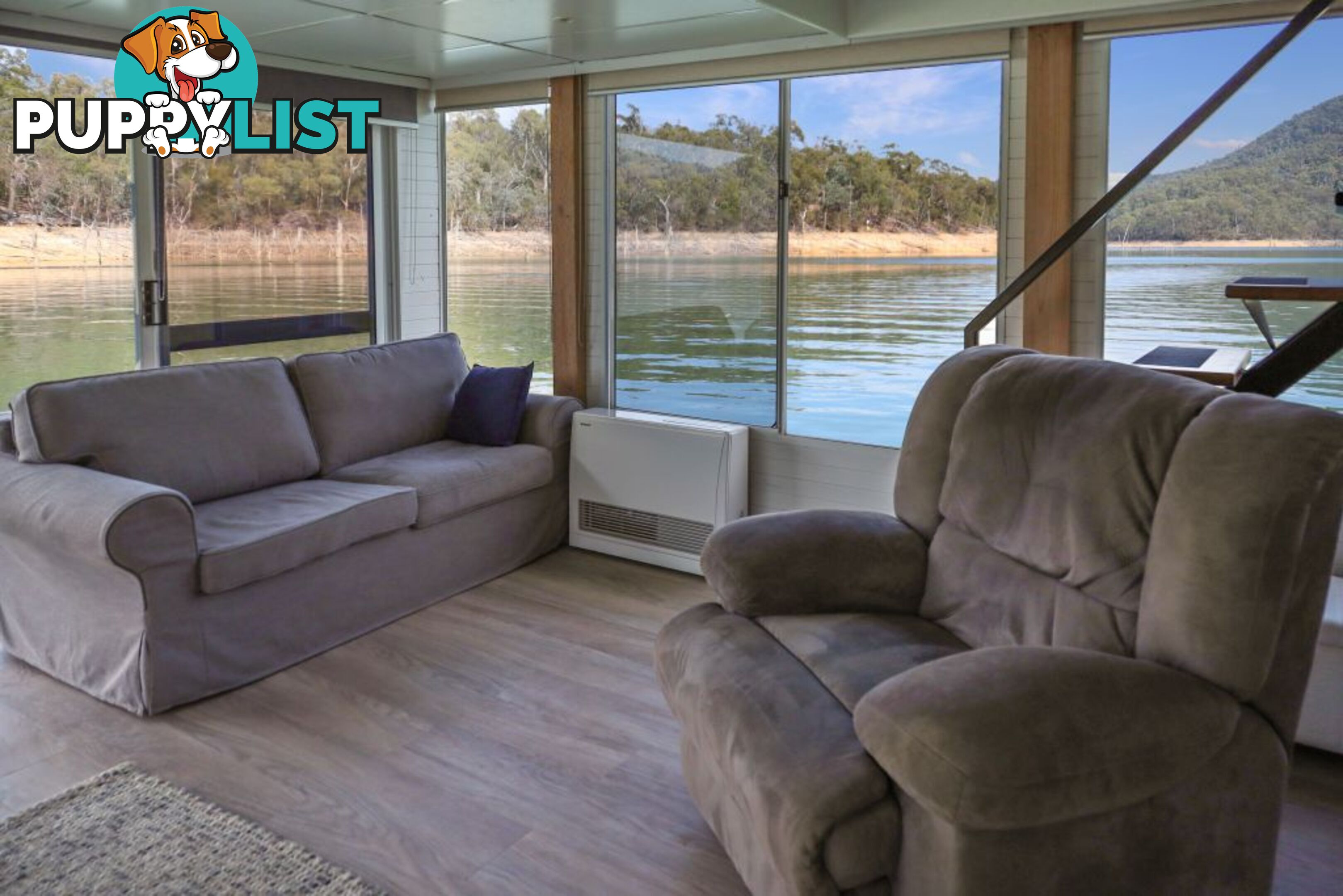 Sarong Houseboat Holiday Home on Lake Eildon