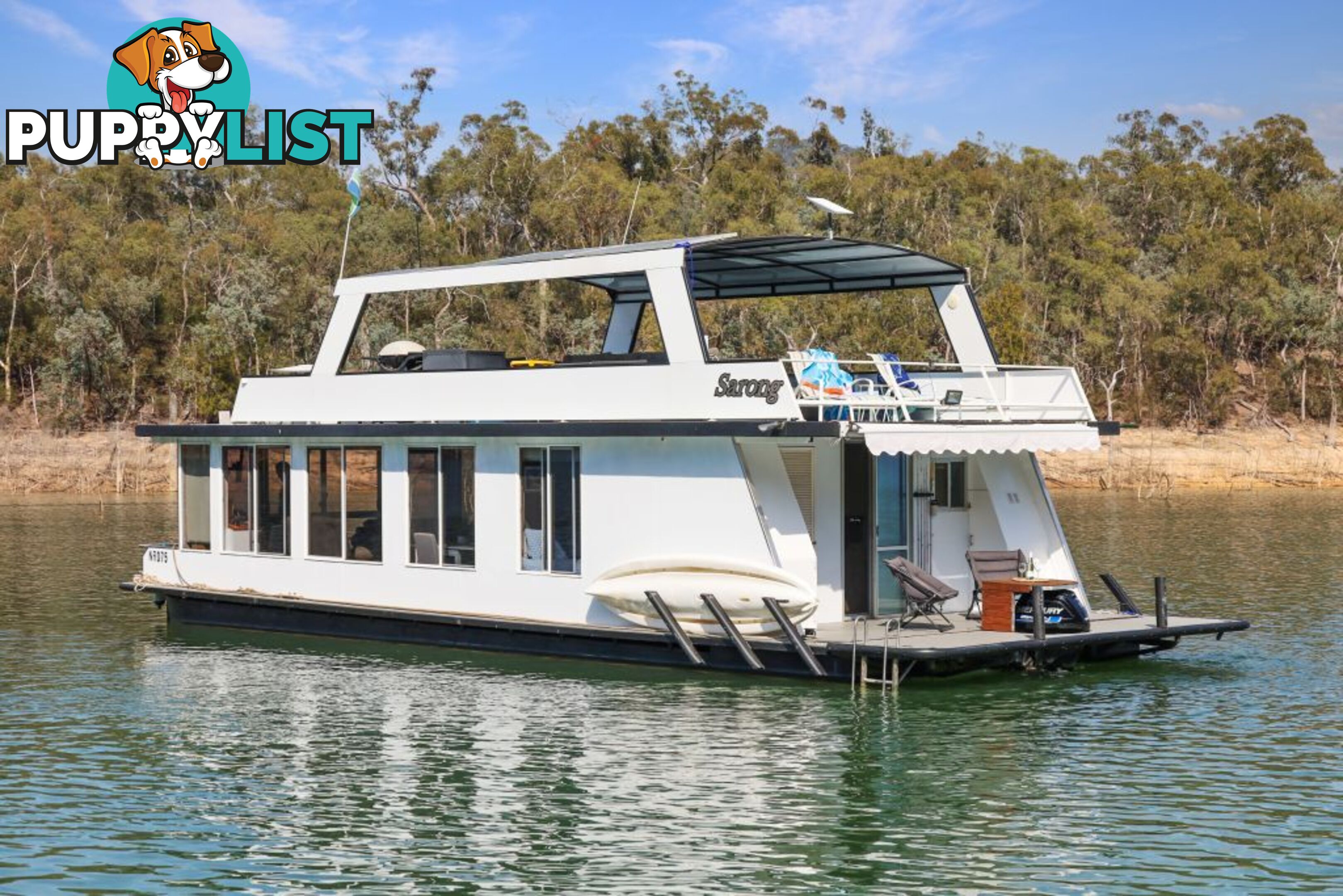 Sarong Houseboat Holiday Home on Lake Eildon