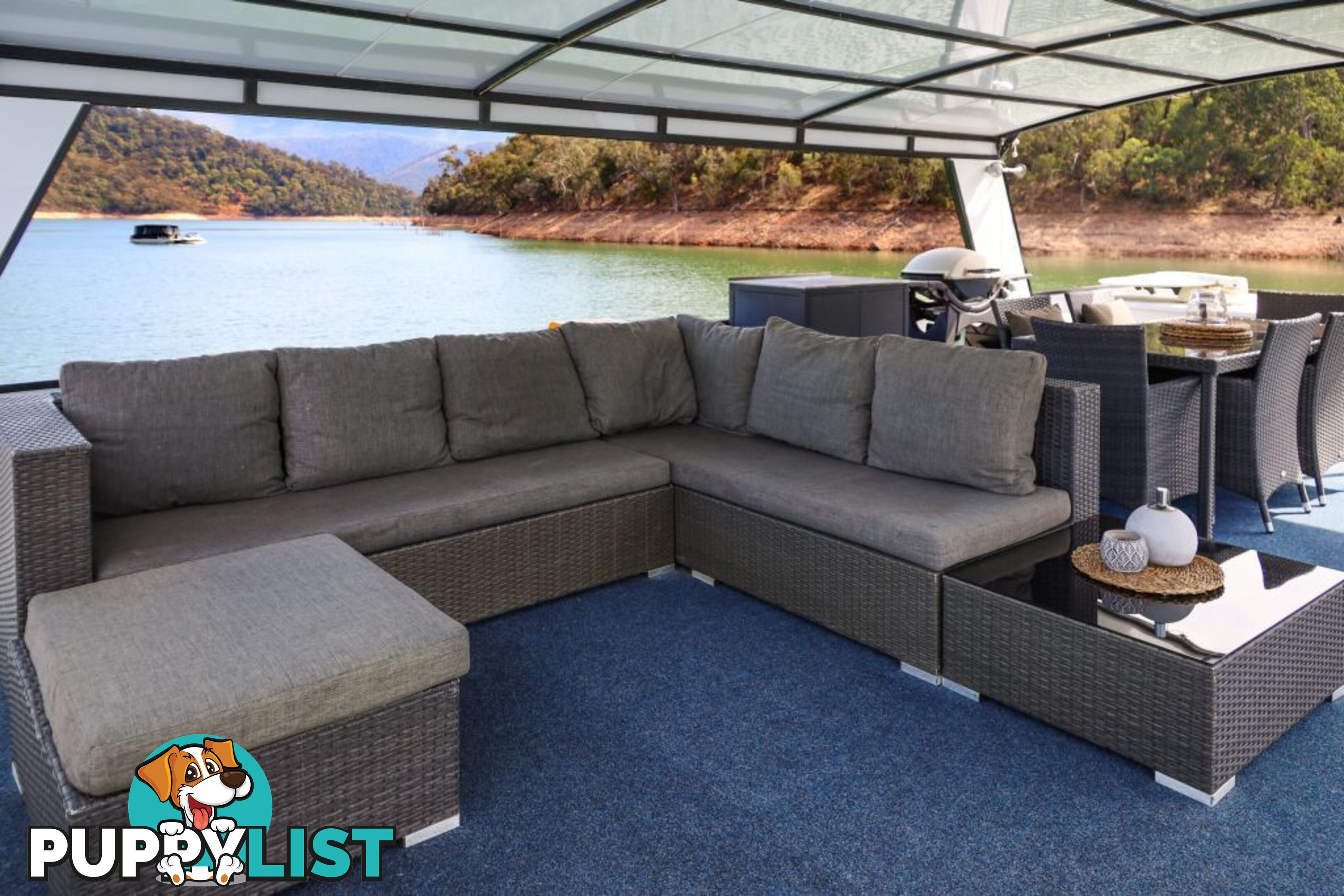 Sarong Houseboat Holiday Home on Lake Eildon