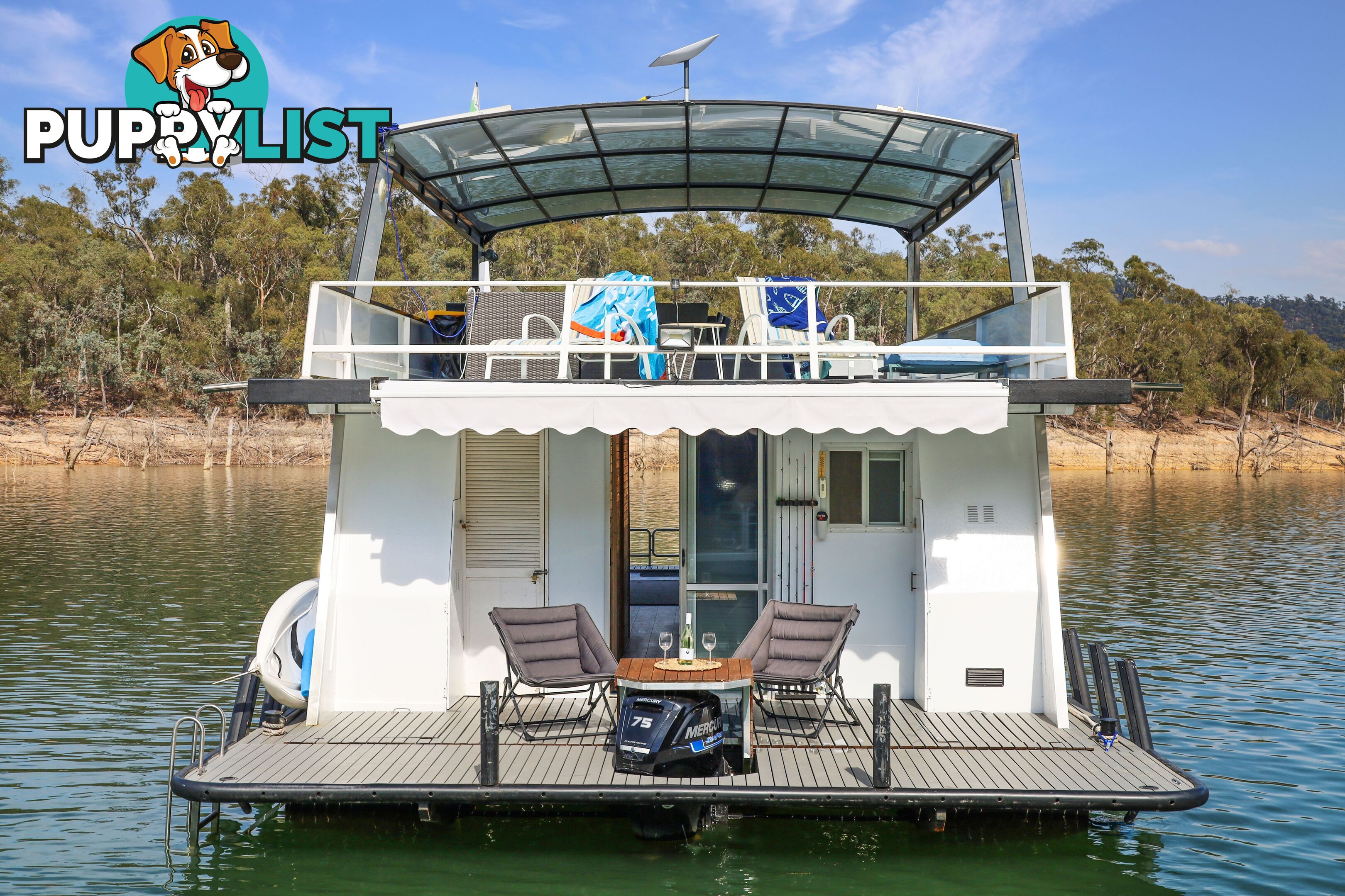 Sarong Houseboat Holiday Home on Lake Eildon