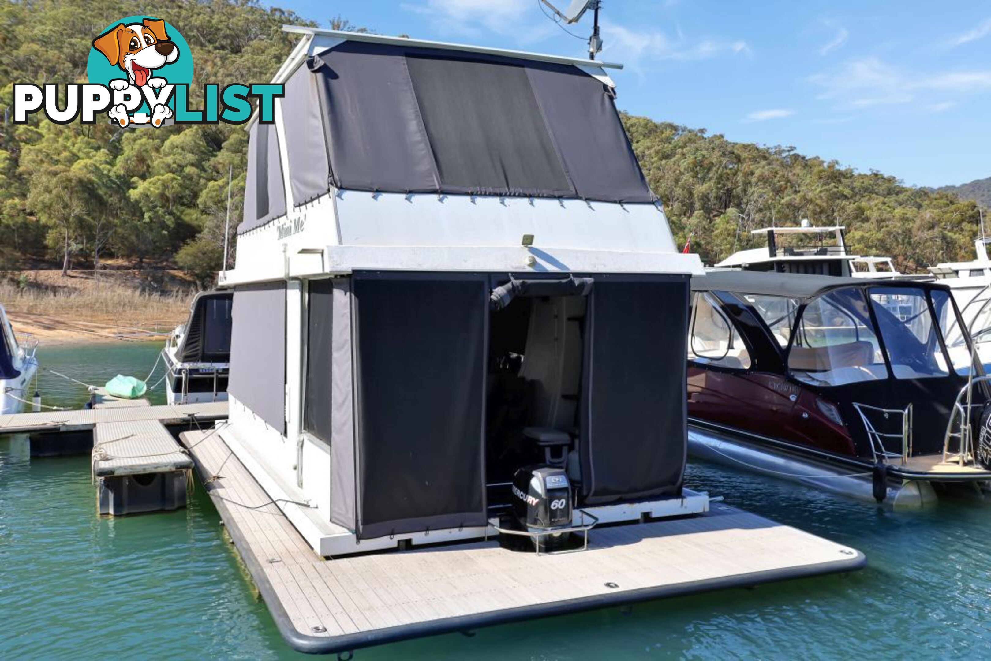 Mini Me Houseboat Holiday Home on Lake Eildon