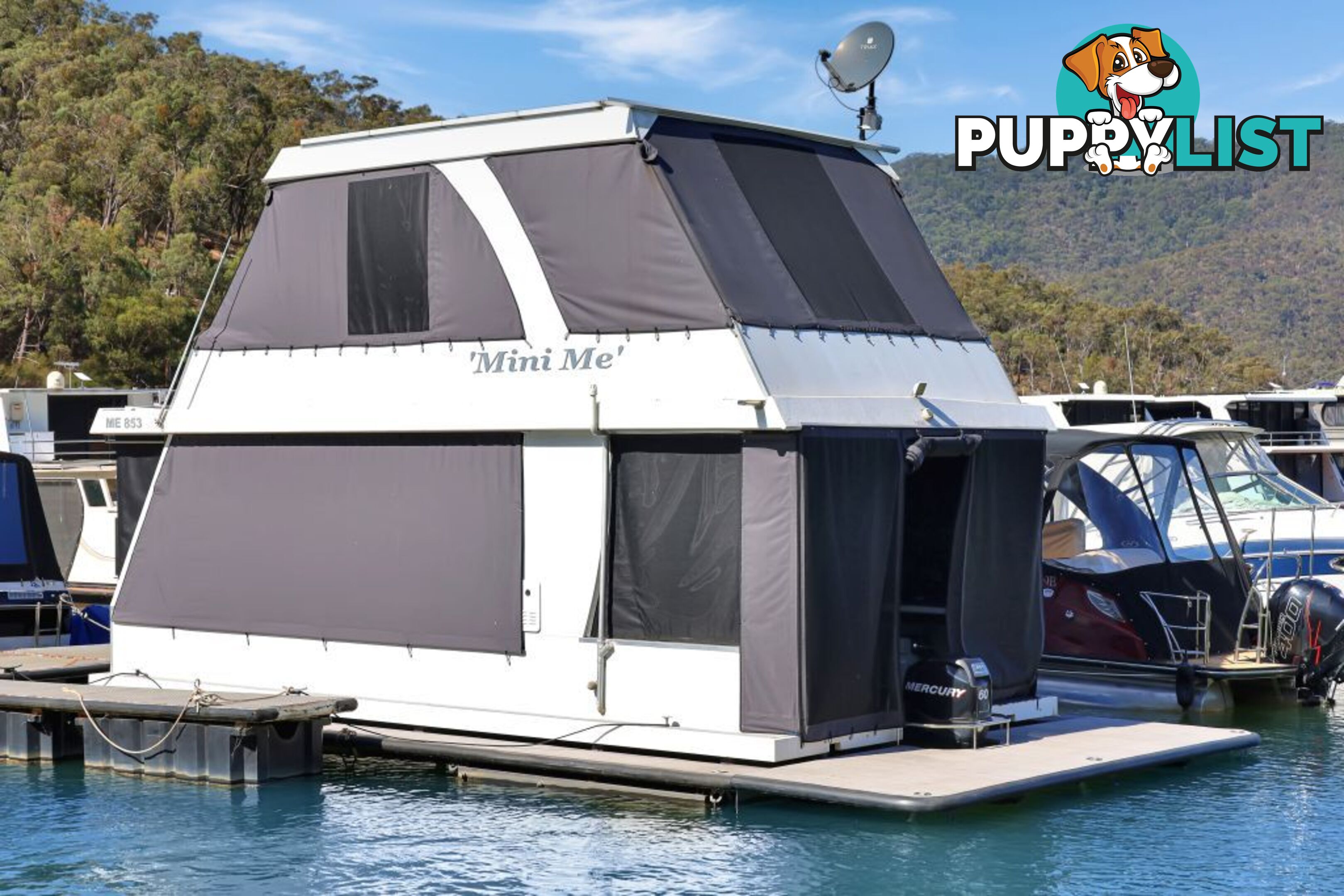 Mini Me Houseboat Holiday Home on Lake Eildon