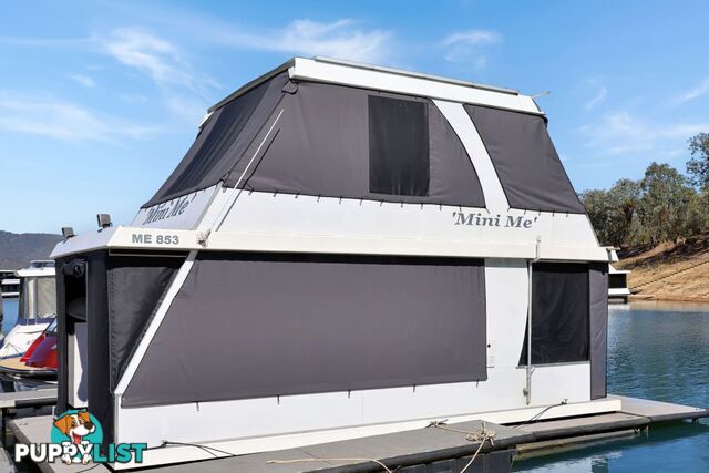 Mini Me Houseboat Holiday Home on Lake Eildon