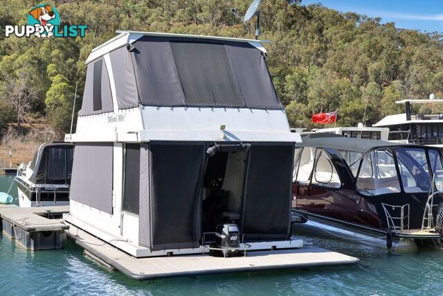 Mini Me Houseboat Holiday Home on Lake Eildon