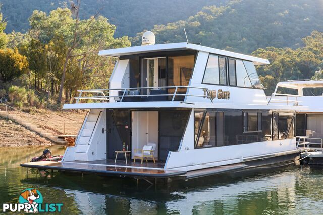 Top Gun Houseboat Holiday Home on Lake Eildon