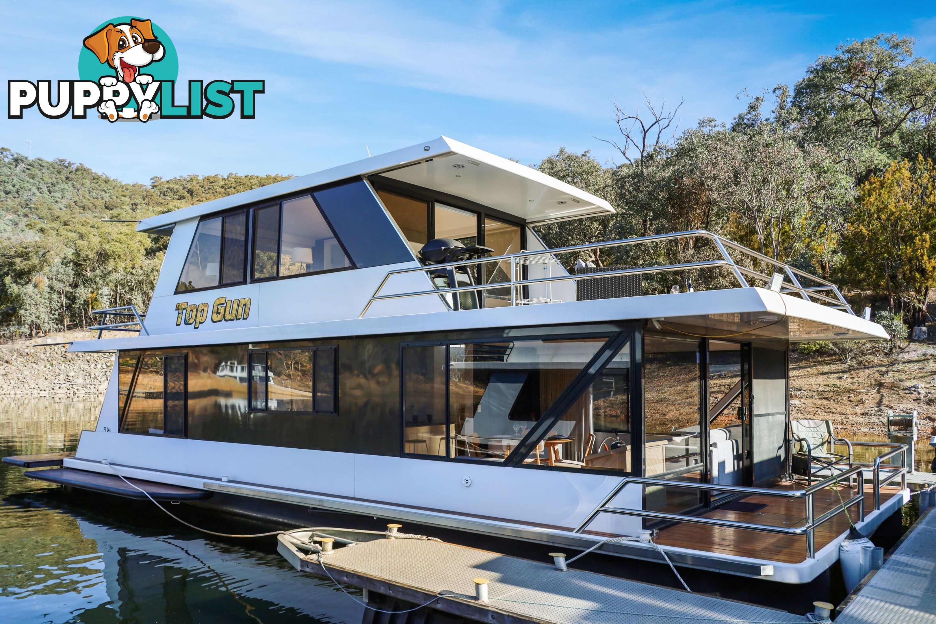 Top Gun Houseboat Holiday Home on Lake Eildon