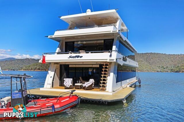 SAFFIRE Houseboat Holiday Home on Lake Eildon