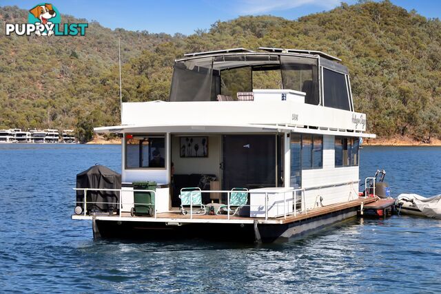 Halycon Daze Houseboat Holiday Home @ Lake Eildon