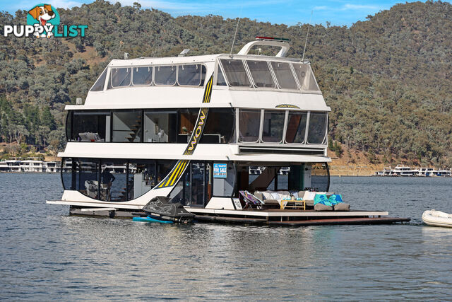 WOW Houseboat Holiday Home on Lake Eildon