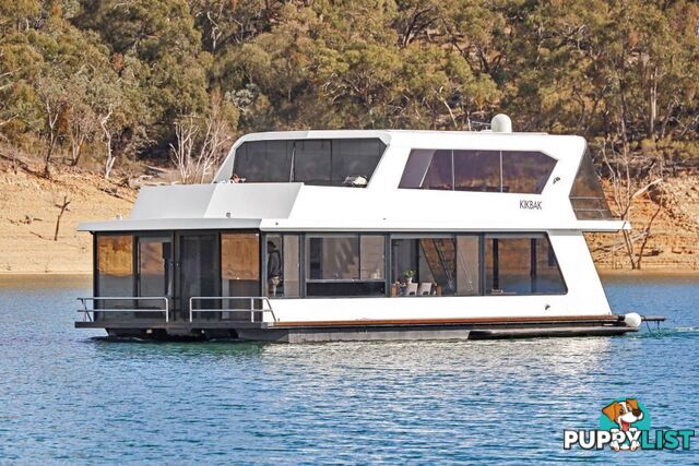KIK BAK Houseboat Holiday Home on Lake Eildon