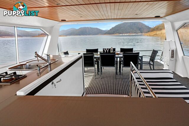 KIK BAK Houseboat Holiday Home on Lake Eildon