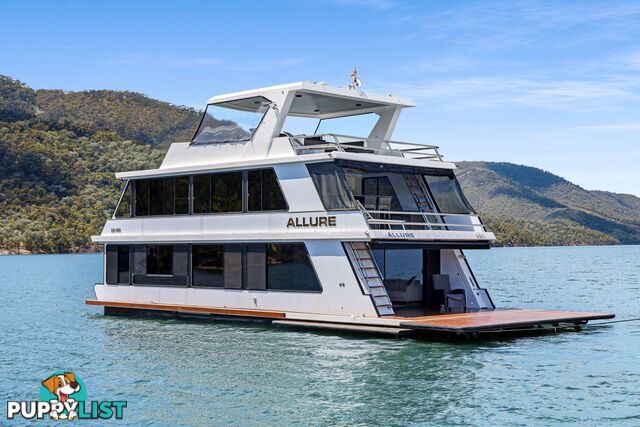 Allure Houseboat Holiday Home on Lake Eildon