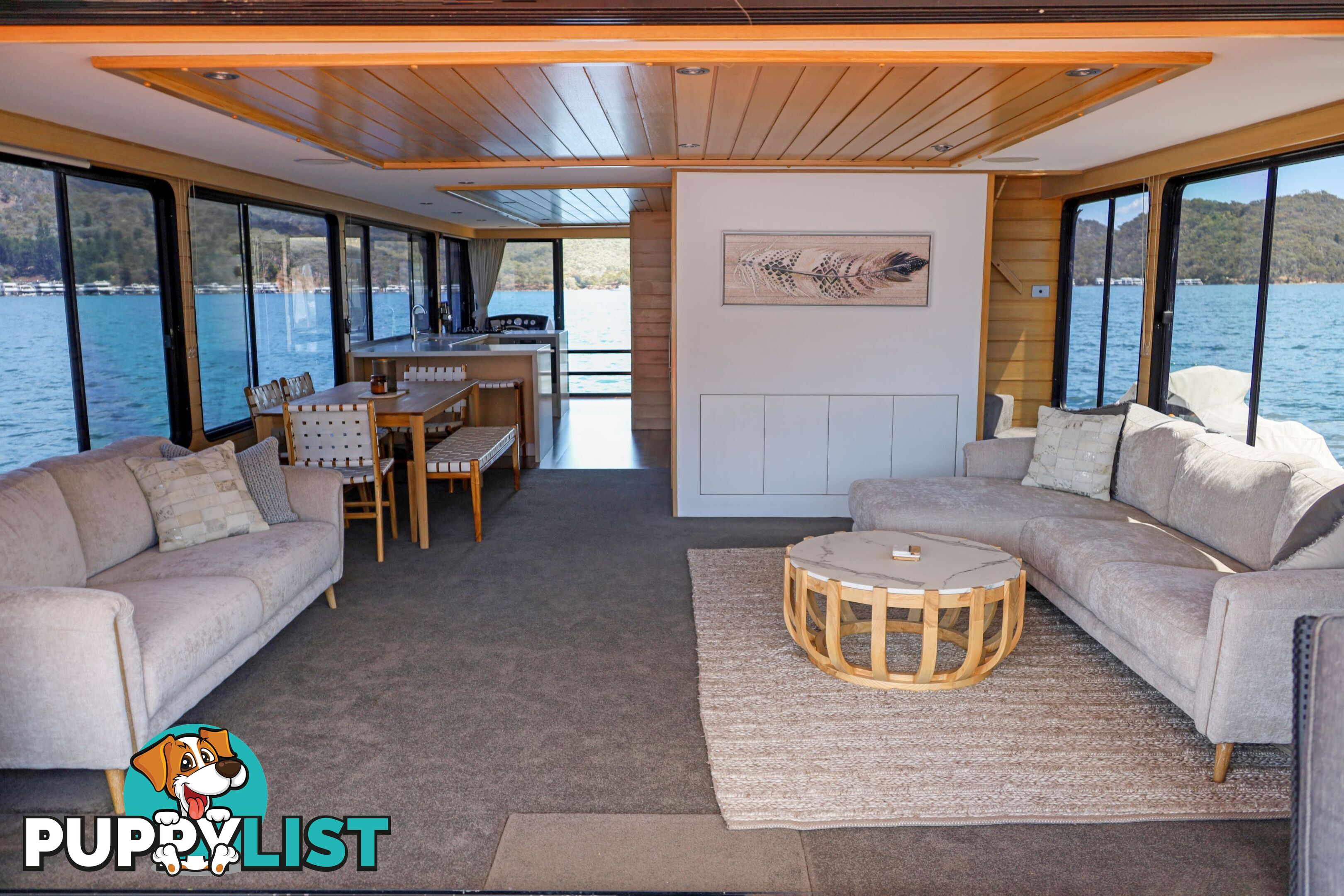 Allure Houseboat Holiday Home on Lake Eildon