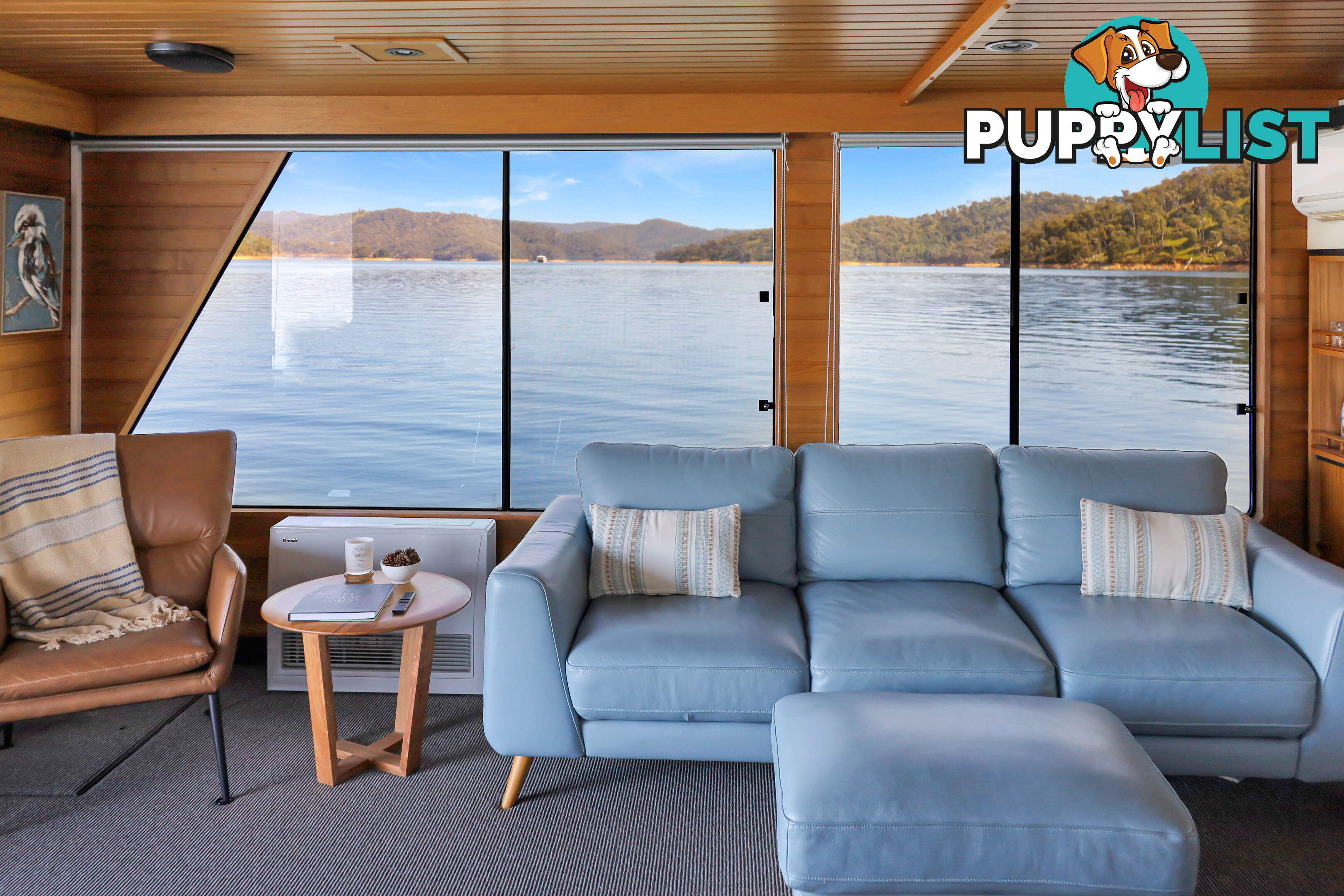 Showtime Houseboat Holiday Home on Lake Eildon