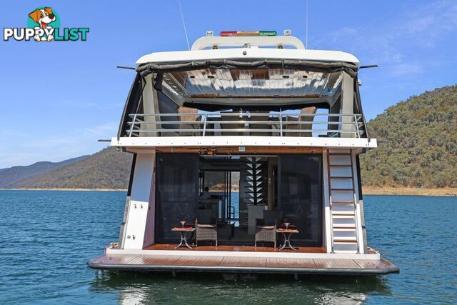 Decadence Houseboat Holiday Home on Lake Eildon
