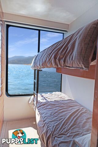 Decadence Houseboat Holiday Home on Lake Eildon