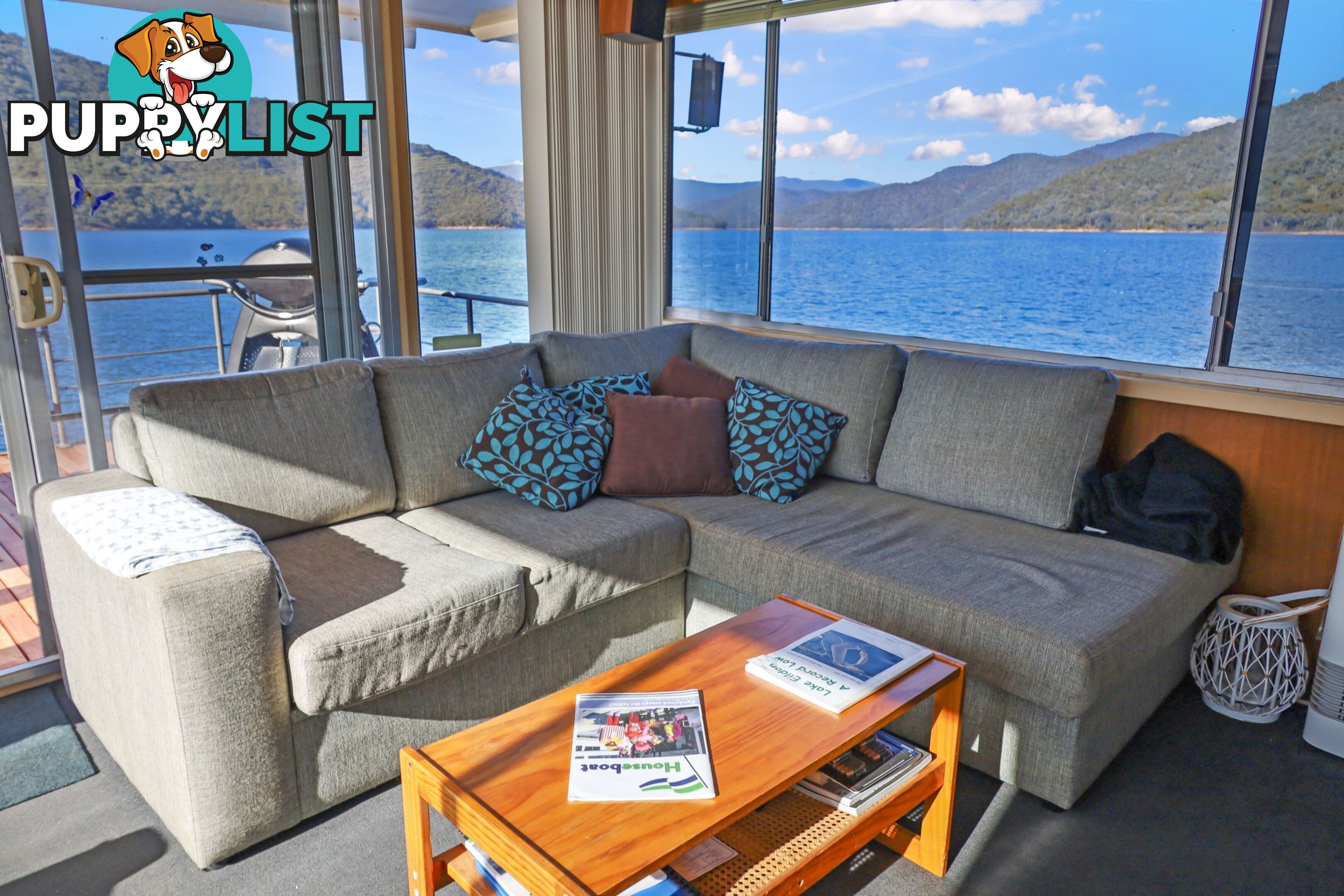 Serena Z Houseboat Holiday Home on Lake Eildon