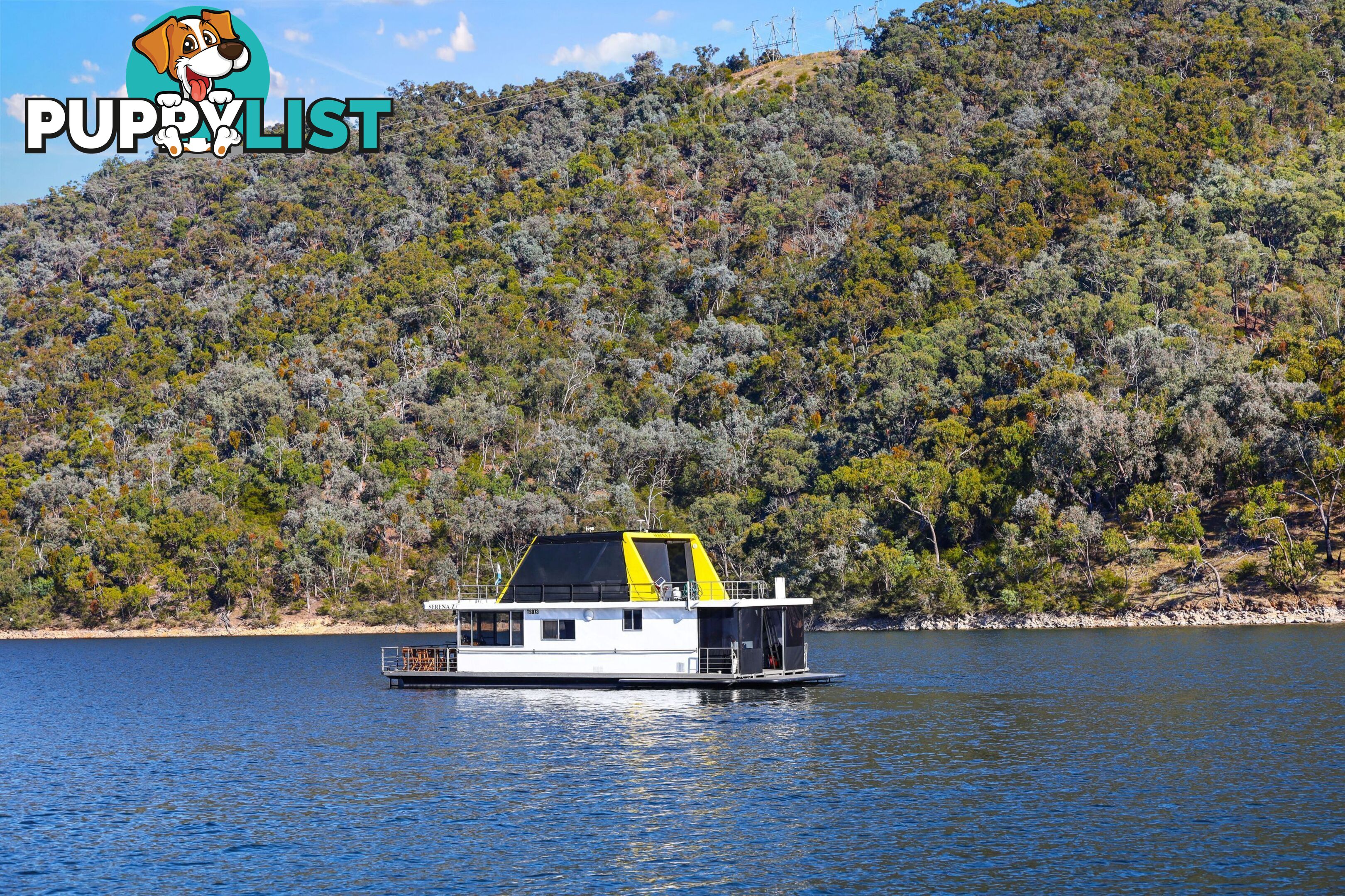 Serena Z Houseboat Holiday Home on Lake Eildon