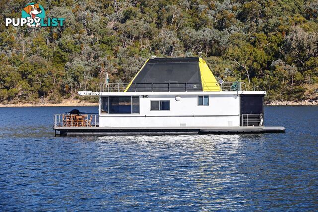 Serena Z Houseboat Holiday Home on Lake Eildon