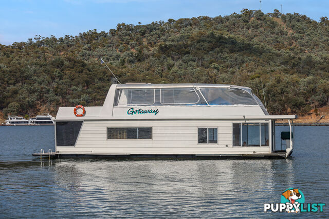 Getaway Houseboat Holiday Home on Lake Eildon