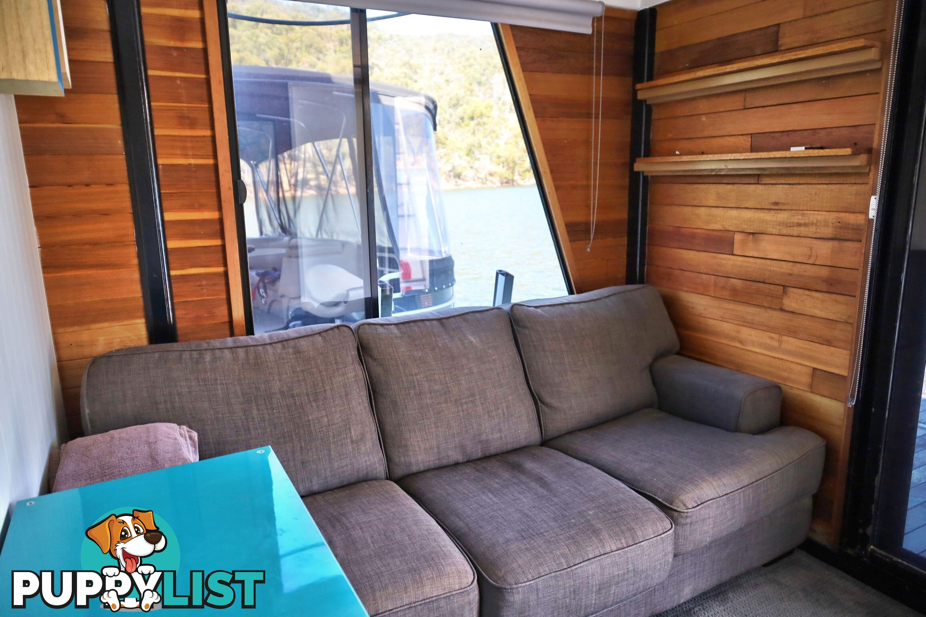 Drifter Houseboat Holiday Home on Lake Eildon