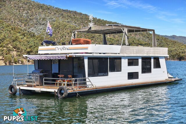 Drifter Houseboat Holiday Home on Lake Eildon