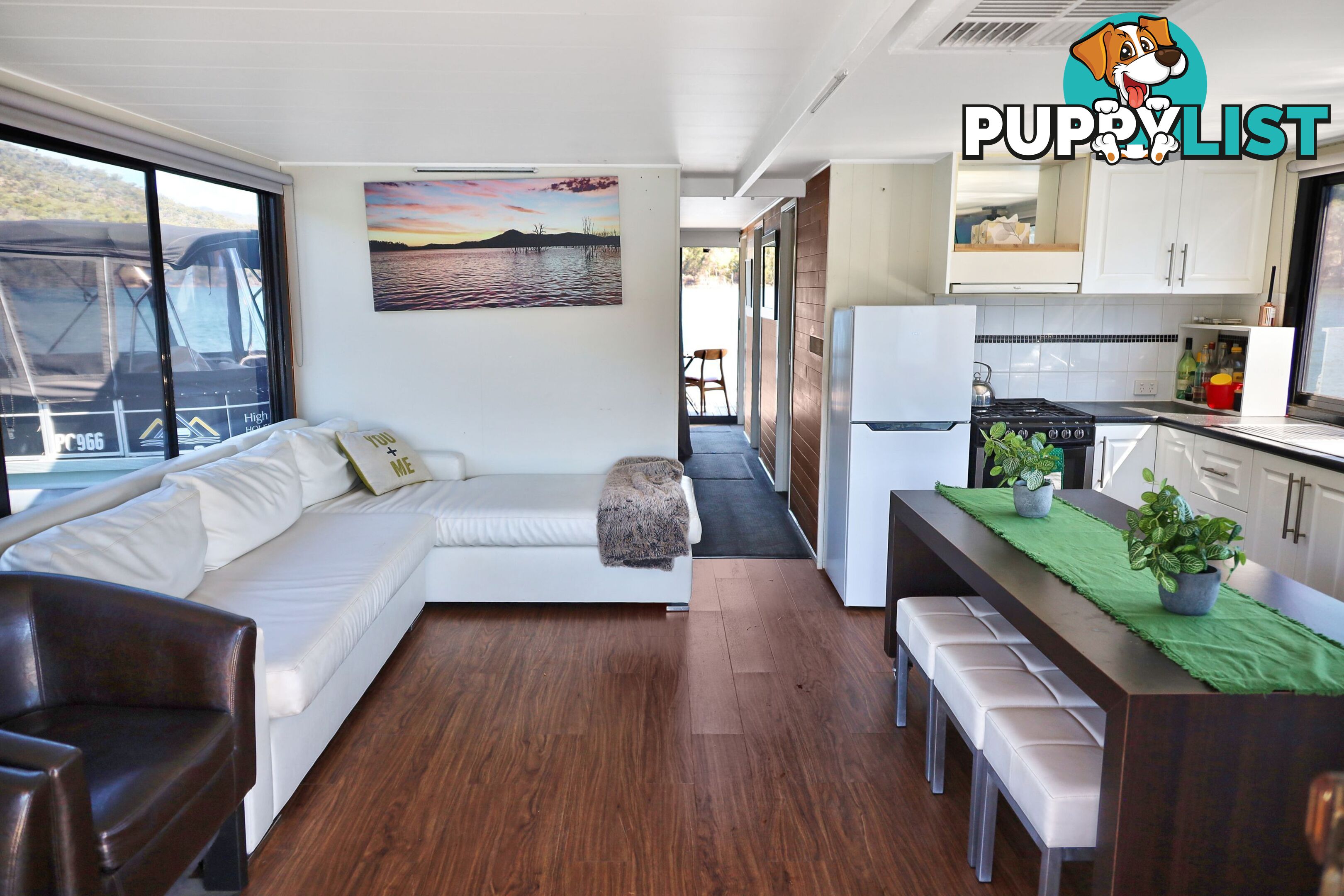 Drifter Houseboat Holiday Home on Lake Eildon