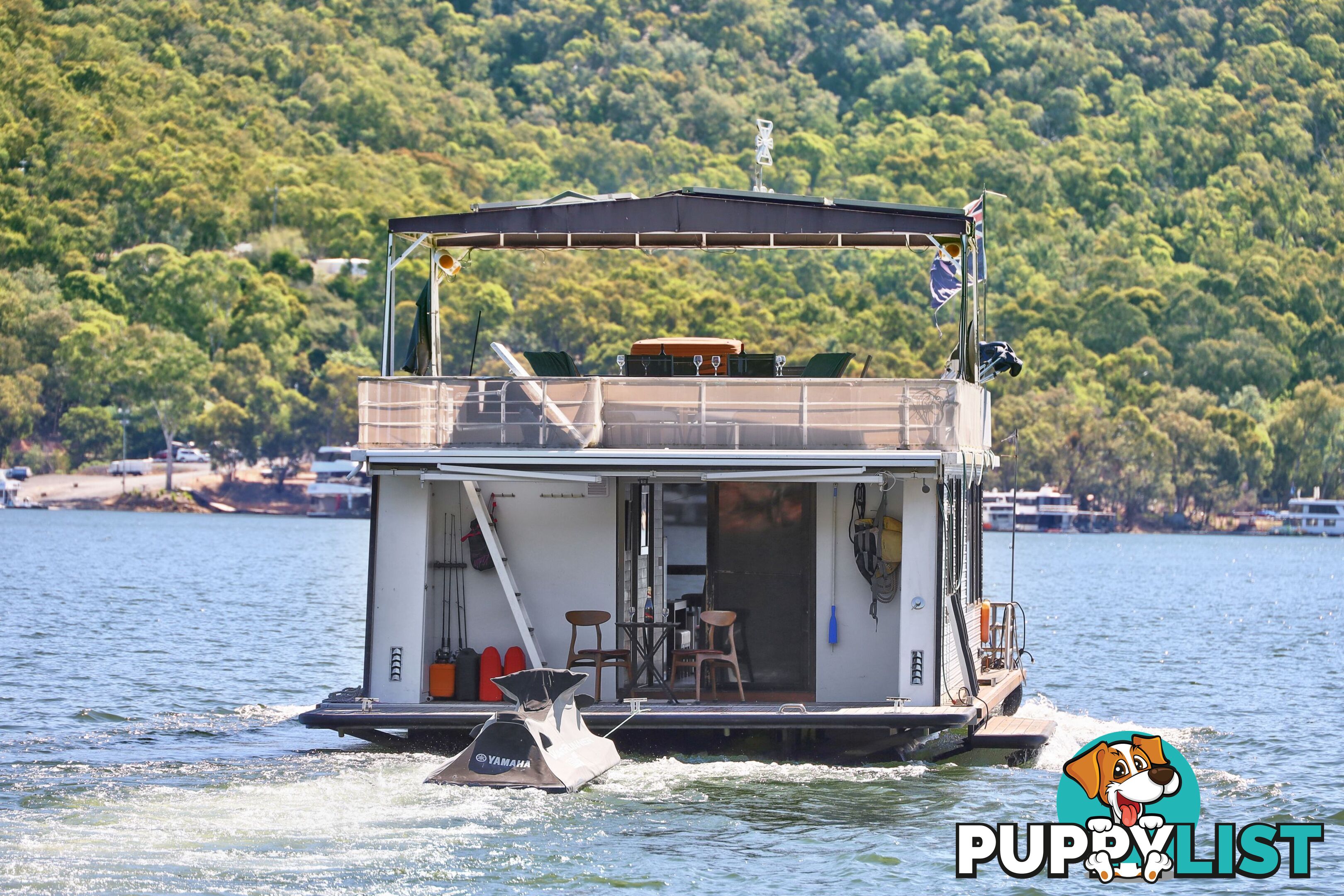 Drifter Houseboat Holiday Home on Lake Eildon