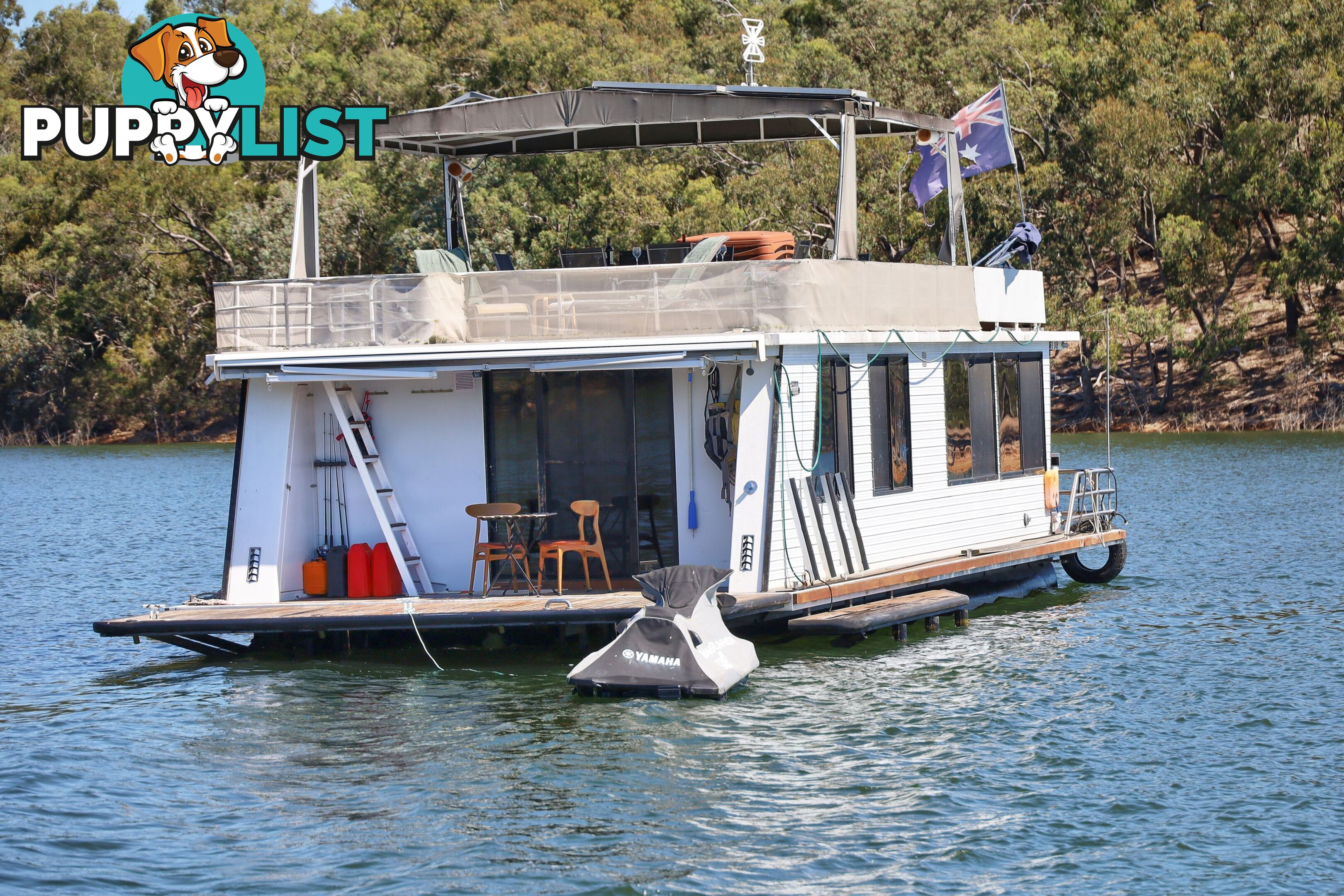 Drifter Houseboat Holiday Home on Lake Eildon