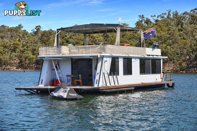 Drifter Houseboat Holiday Home on Lake Eildon