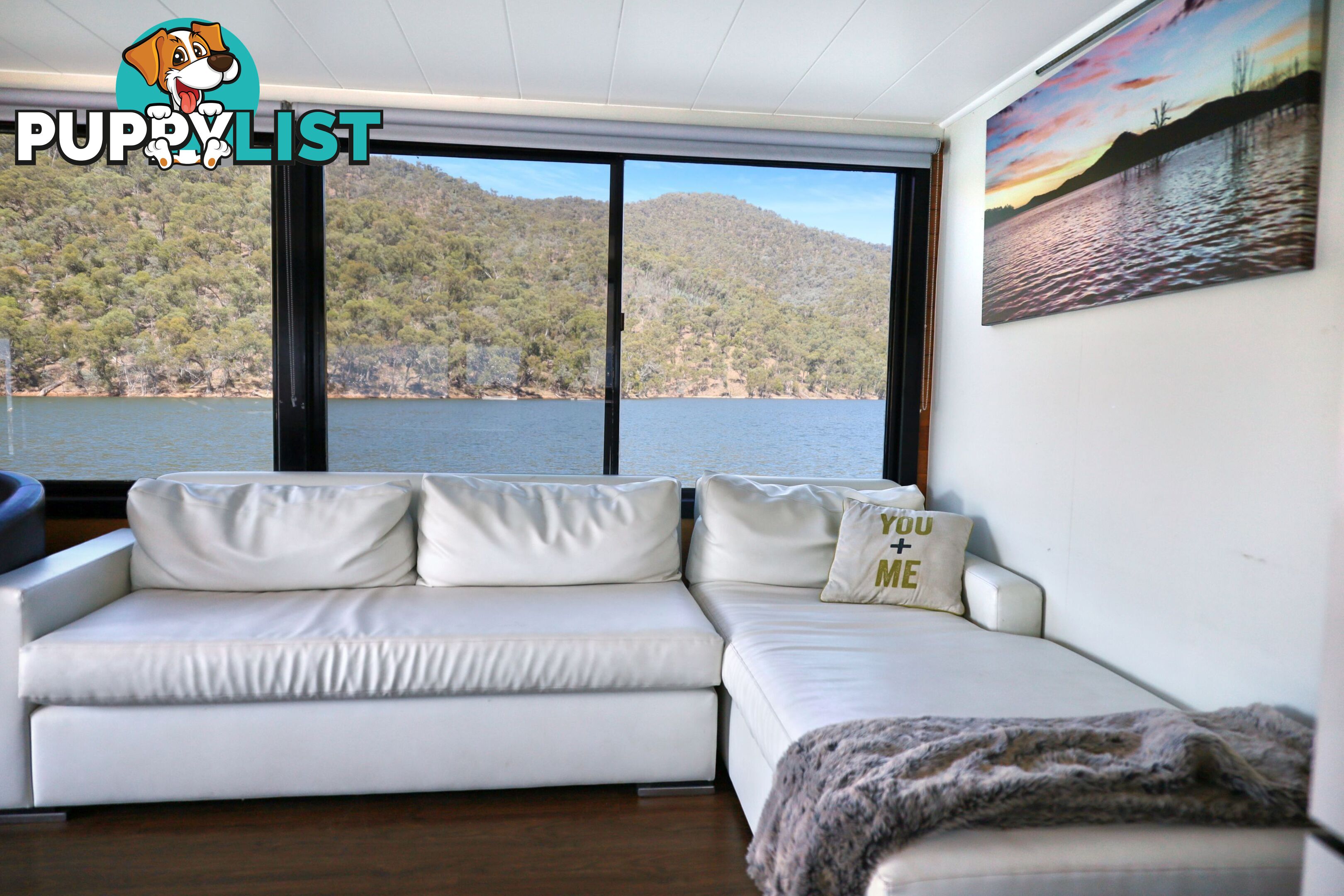 Drifter Houseboat Holiday Home on Lake Eildon