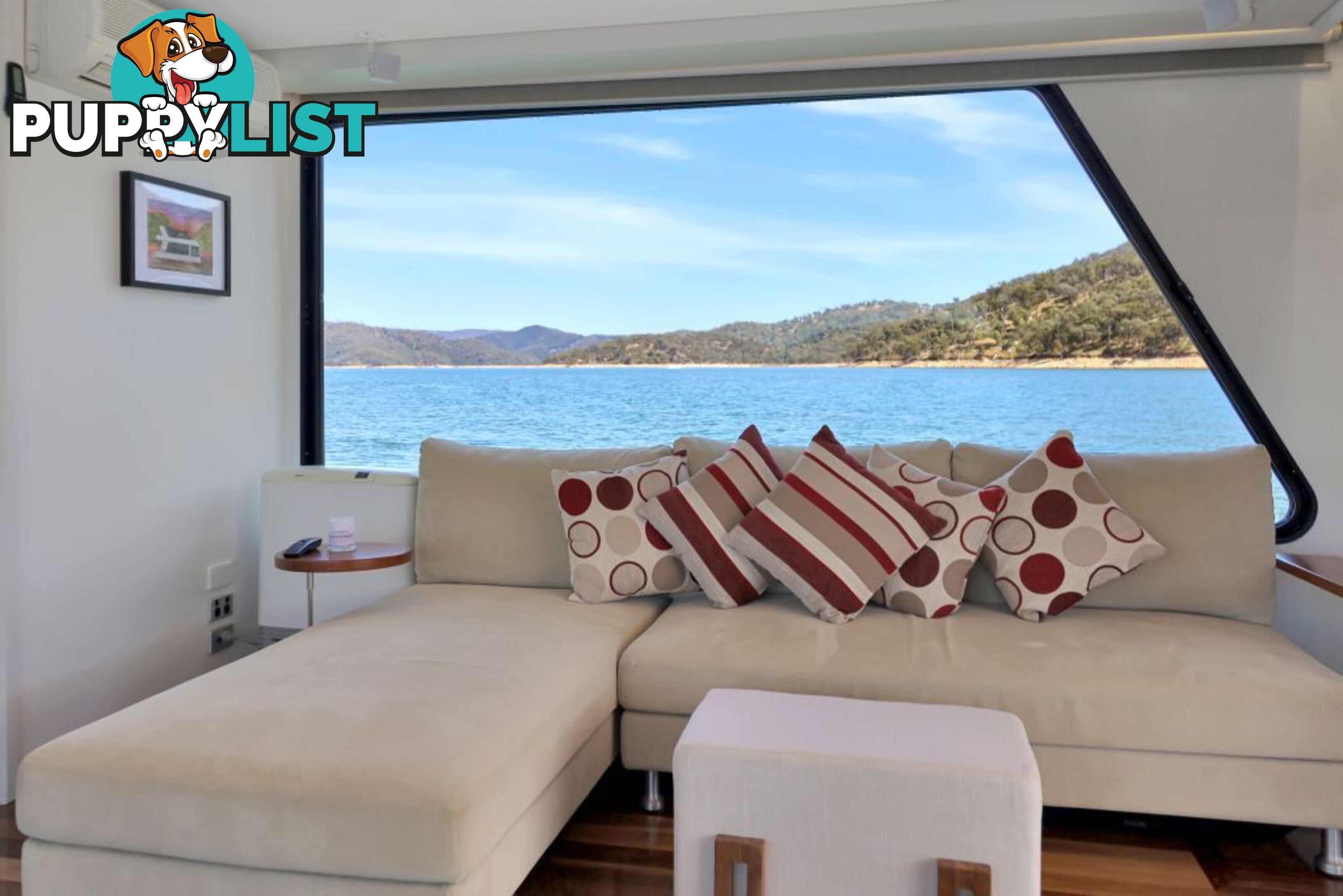 BLISS Houseboat Holiday Home on Lake Eildon