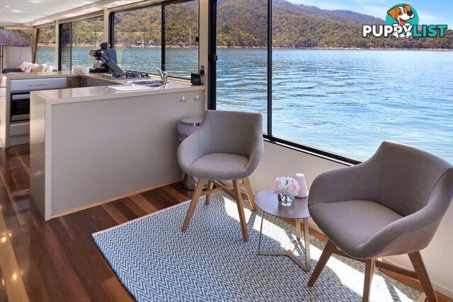 BLISS Houseboat Holiday Home on Lake Eildon