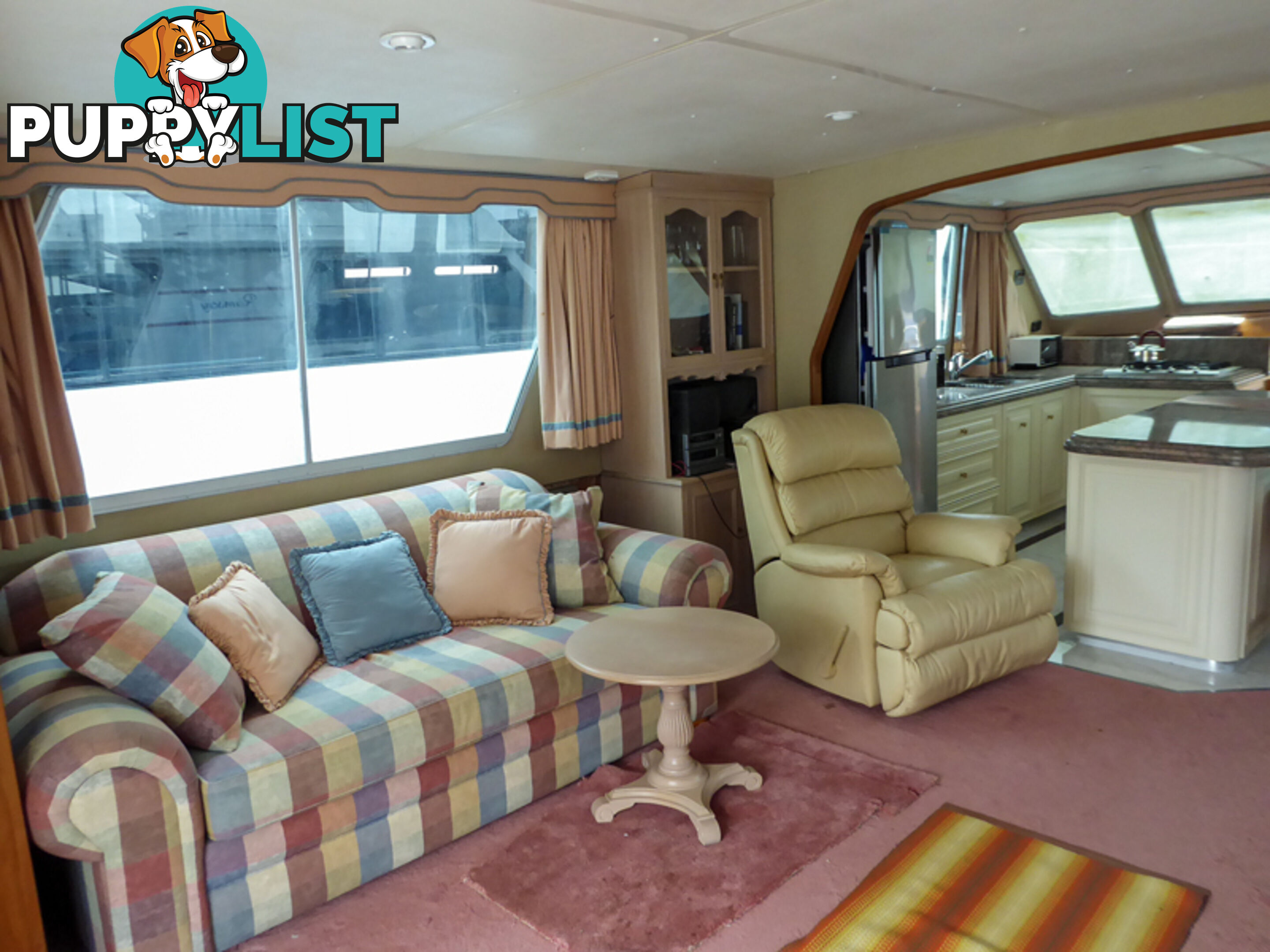 Kimberley-Jane - Ramsay style houseboat on Lake Eildon