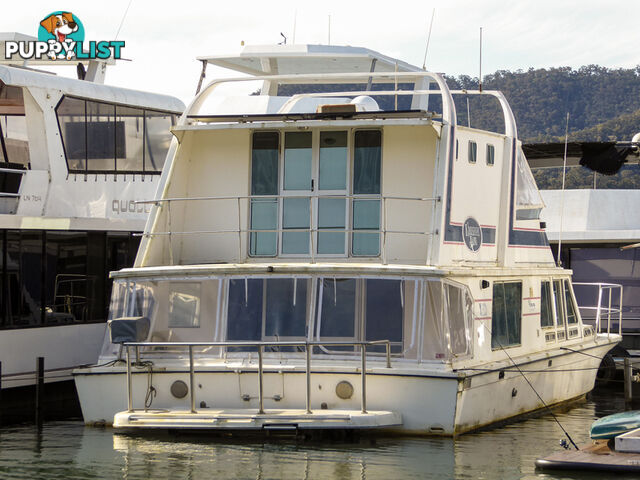 Kimberley-Jane - Ramsay style houseboat on Lake Eildon