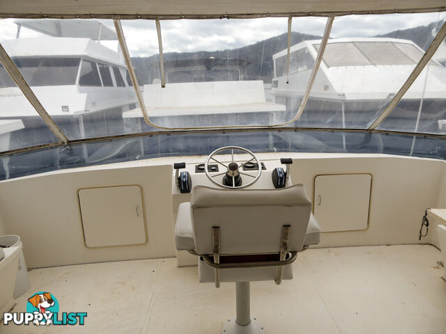 Kimberley-Jane - Ramsay style houseboat on Lake Eildon