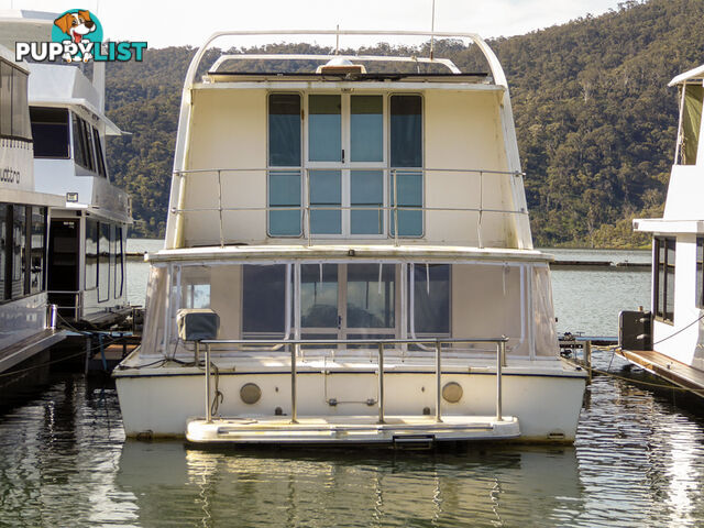 Kimberley-Jane - Ramsay style houseboat on Lake Eildon