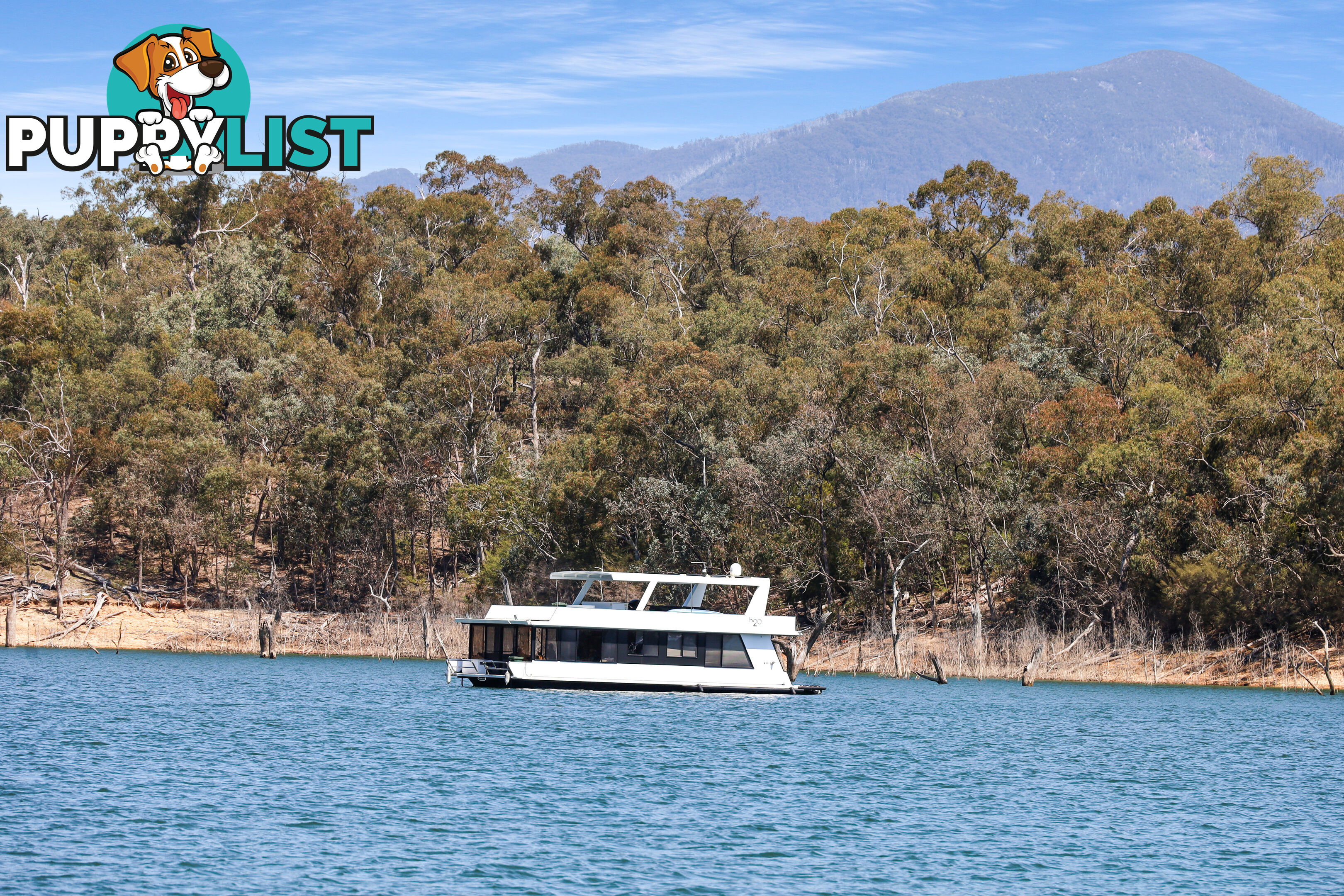 H2O Houseboat Holiday Home on Lake Eildon