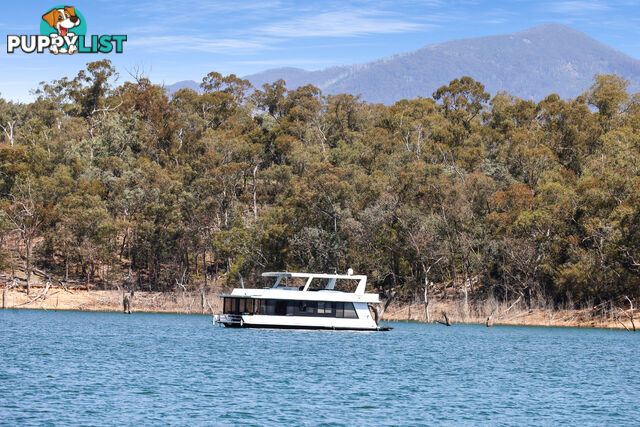 H2O Houseboat Holiday Home on Lake Eildon