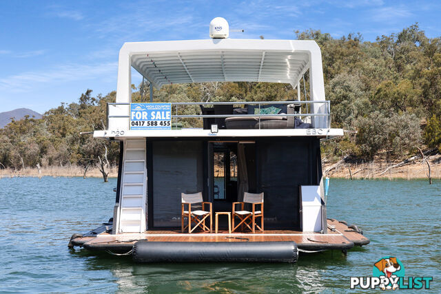 H2O Houseboat Holiday Home on Lake Eildon